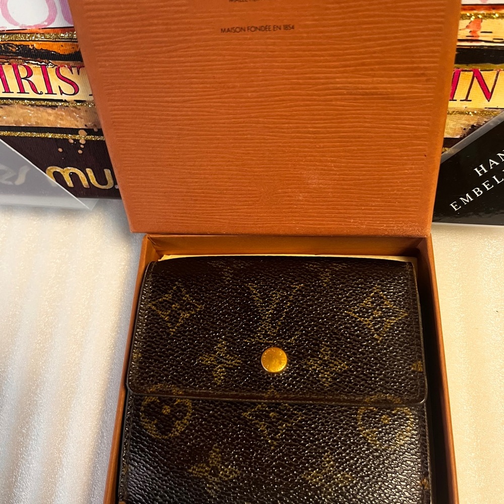 Louis Vuitton Trifold Wallet & Box LV wrapping paper LV Full inclusion
